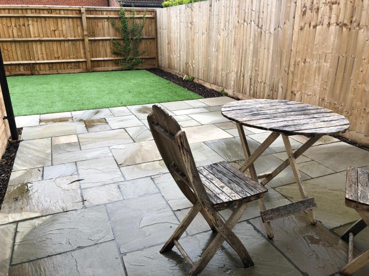 Abingdon - Private Flat With Garden & Parking 06 Apartment Екстериор снимка